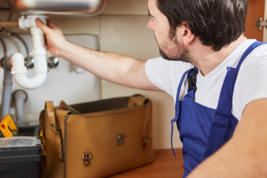 4 bước và 10 cách khử mùi trong tủ bếp dưới bồn rửa chén hiệu quả tức thì