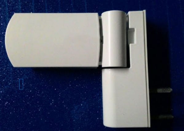 Bản lề cửa nhựa lõi thép