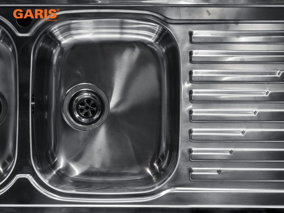 bon-rua-chen-inox-hay-da-tot-hon