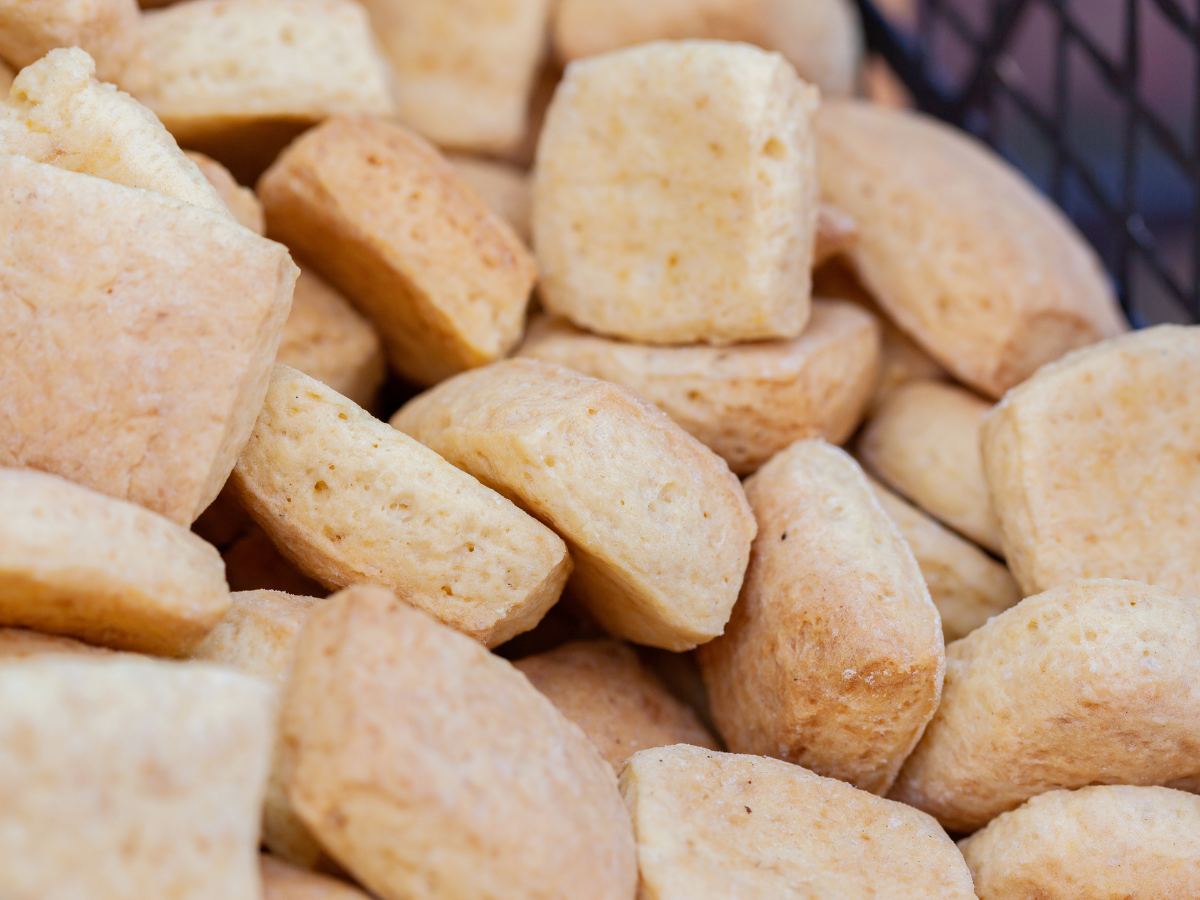 cach-bao-quan-dau-hu-chien-trong-tu-lanh