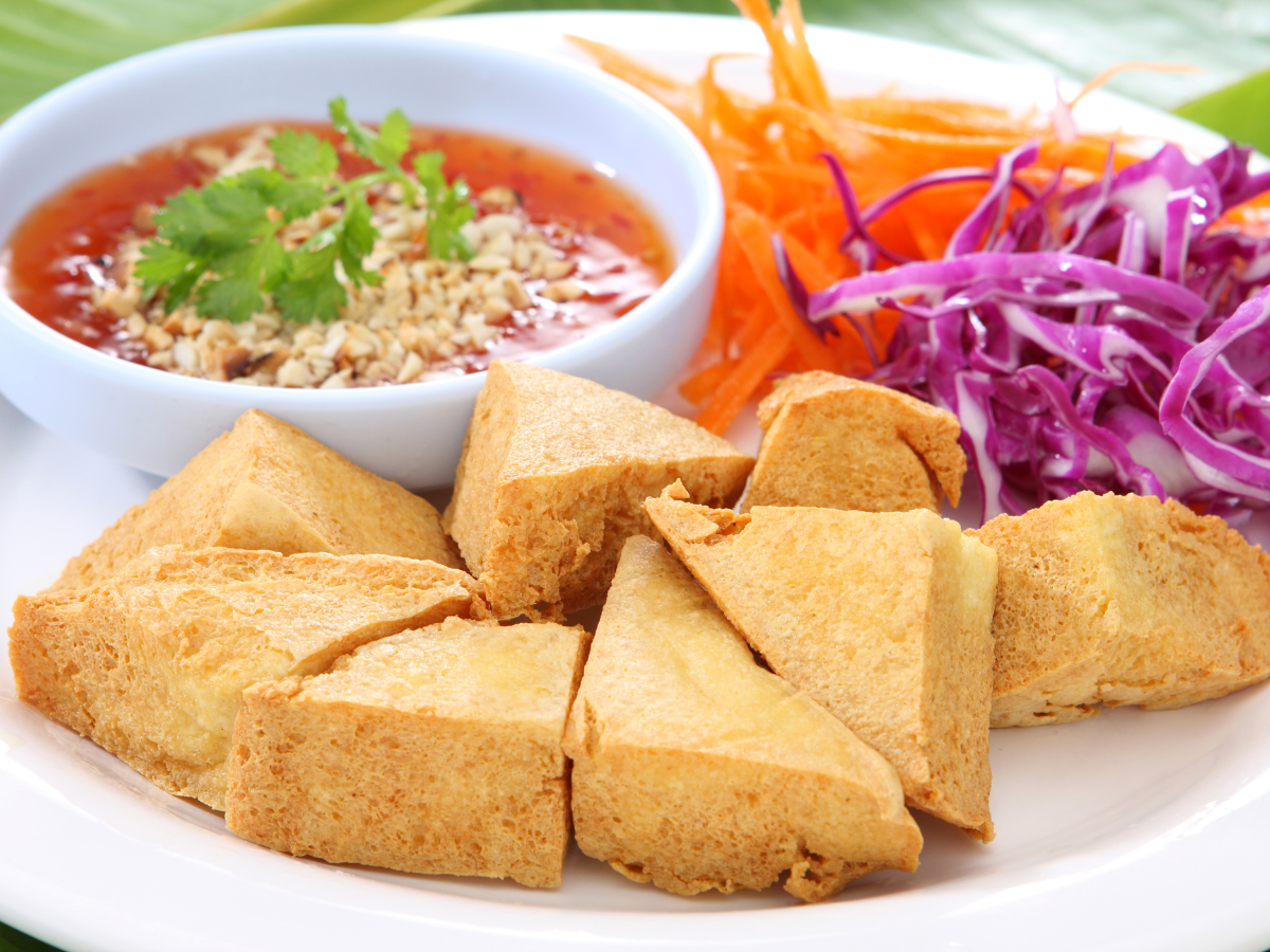 cach-bao-quan-dau-hu-chien-trong-tu-lanh