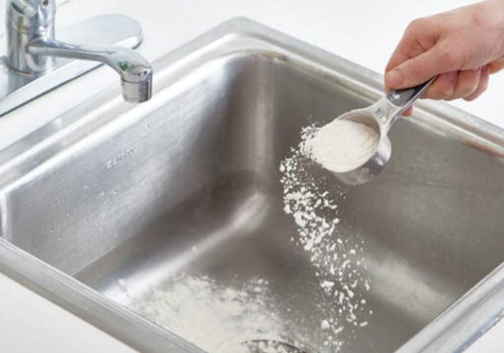 cách thông bồn rửa bát bằng muối