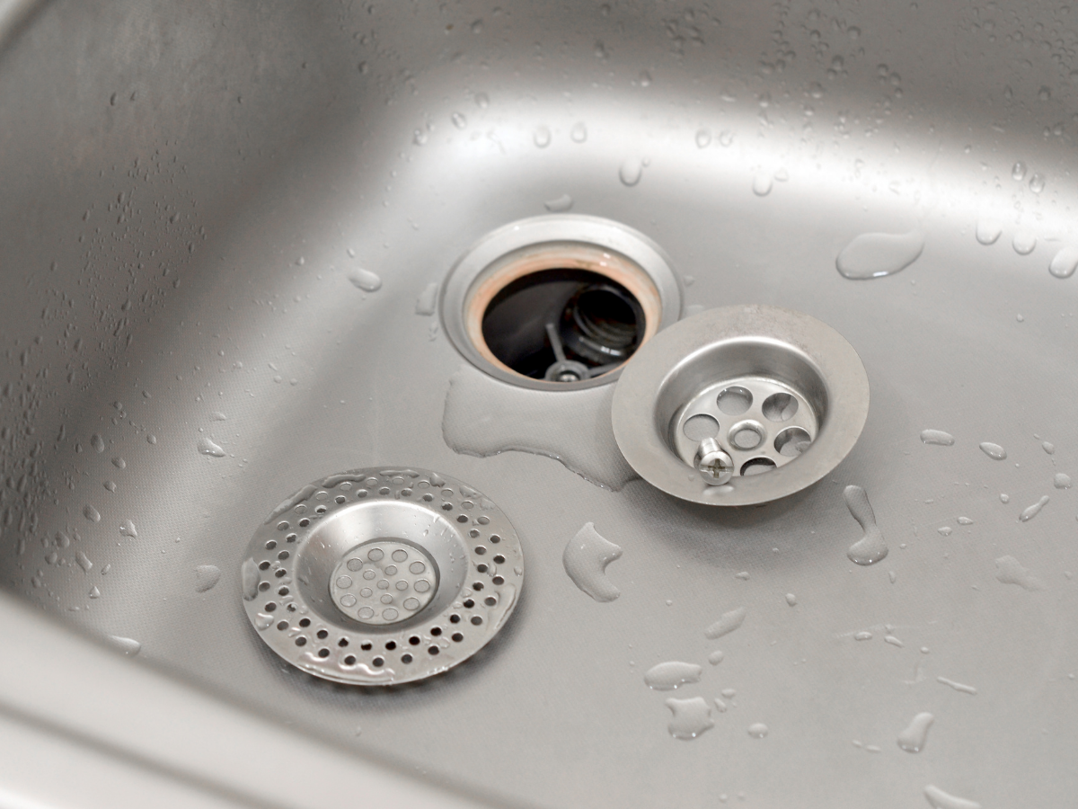 phu-kien-bon-rua-chen-can-thiet