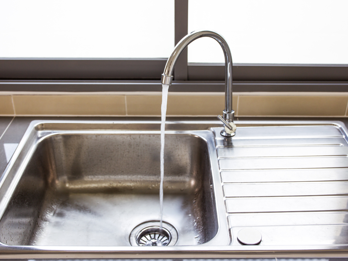 uu-nhuoc-diem-bon-rua-chen-1-ho-va-2-ho