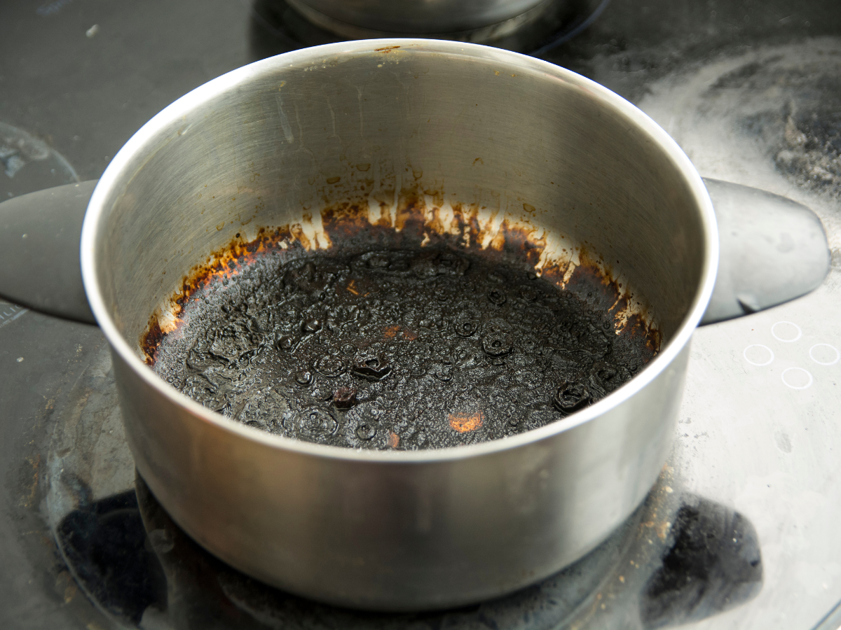 xu-ly-noi-inox-bi-chay-den